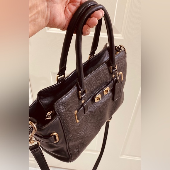 Coach Mini Blake Carryall Bag - Picture 16 of 17